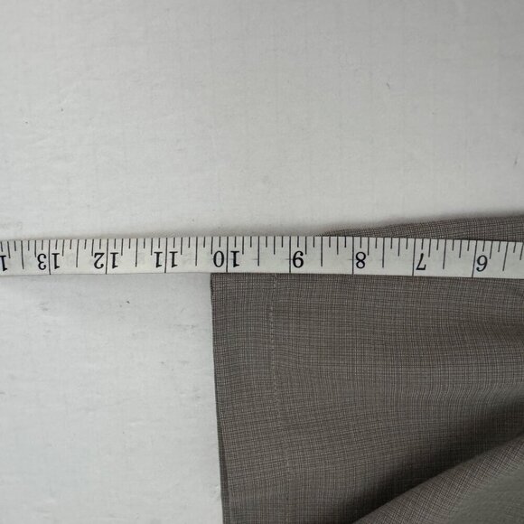 Izod Golf Shorts Beige Tan Men's Size 34 EUC Athletic Athleisure Preppy Classic - Picture 7 of 9